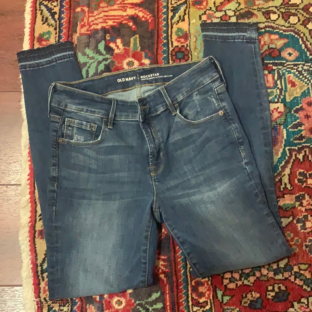 Old Navy hi-rise “rockstar” stretchy blue jeans size 6